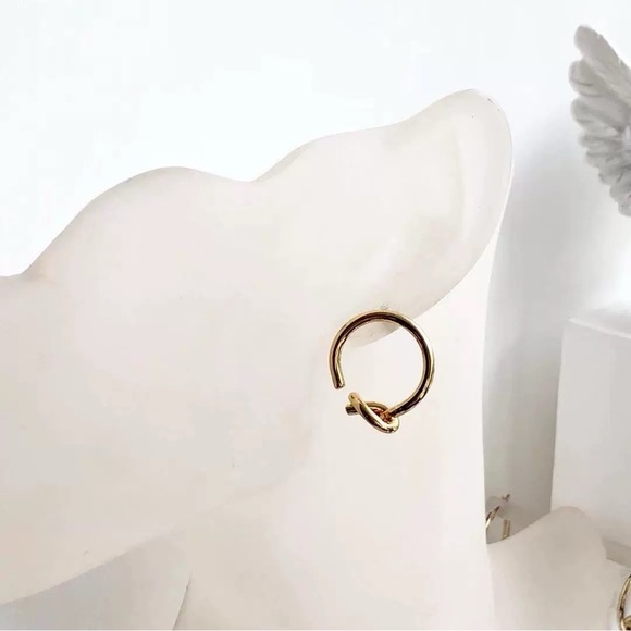 Massimo Dutti Gold Knot Earrings - Picture 3 of 3